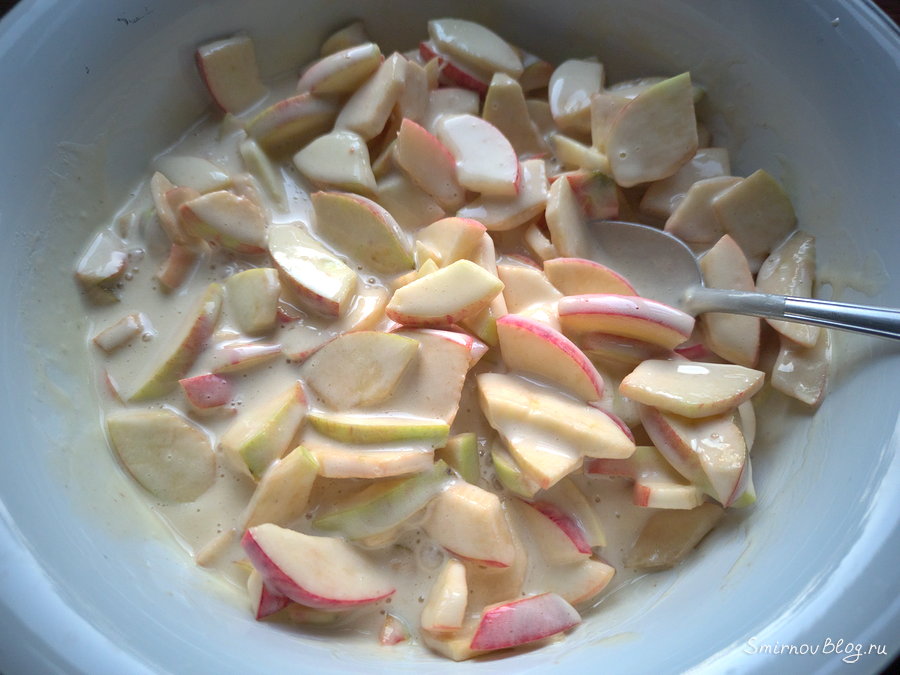 Рецепт вкусной яблочной шарлотки