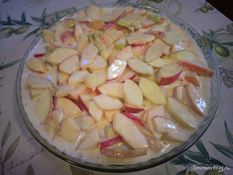 Рецепт вкусной яблочной шарлотки