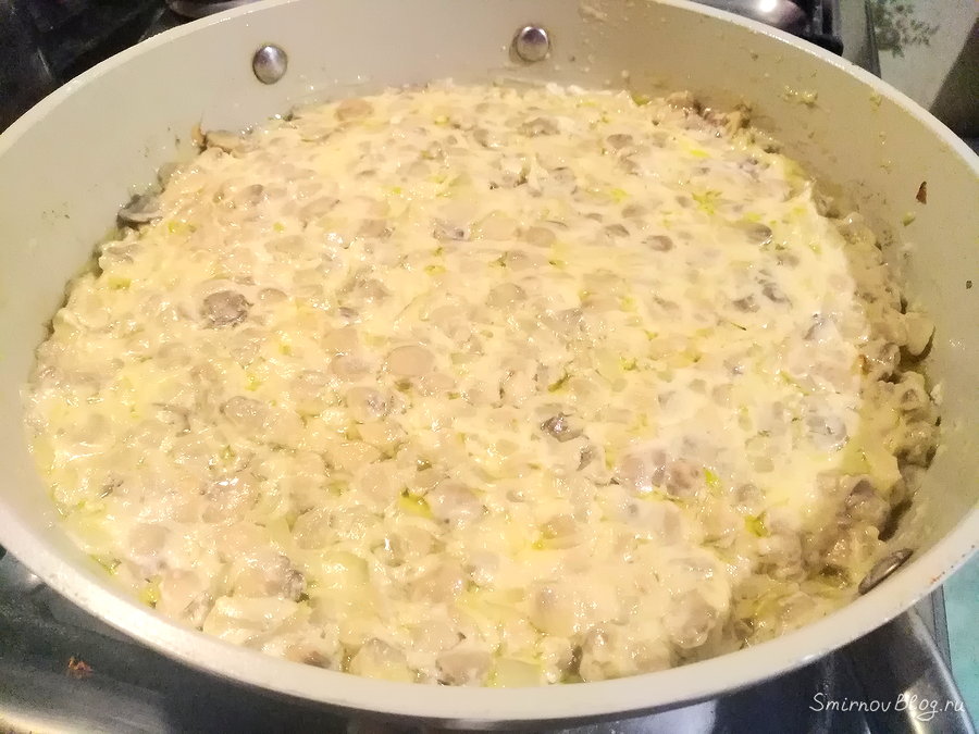 Рецепт жульена на сковороде со сметаной