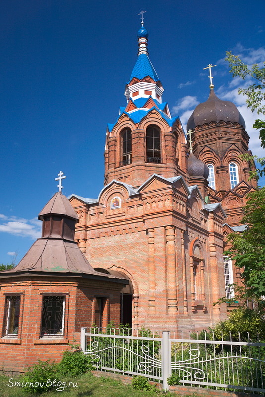 Храм Иоанна Богослова в Ликино-Дулёво Храм Иоанна Богослова в Ликино-Дулёво