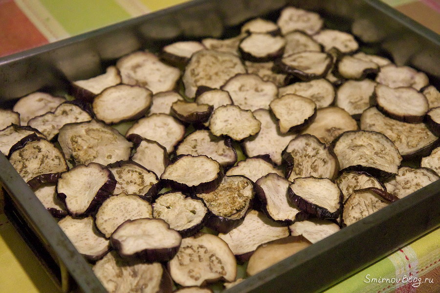 Греческая мусака в духовке Слой из баклажанов в заготовке для мусаки