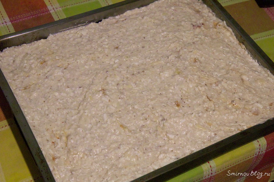 Греческая мусака в духовке Покрываем мусаку слоем соуса бешамель