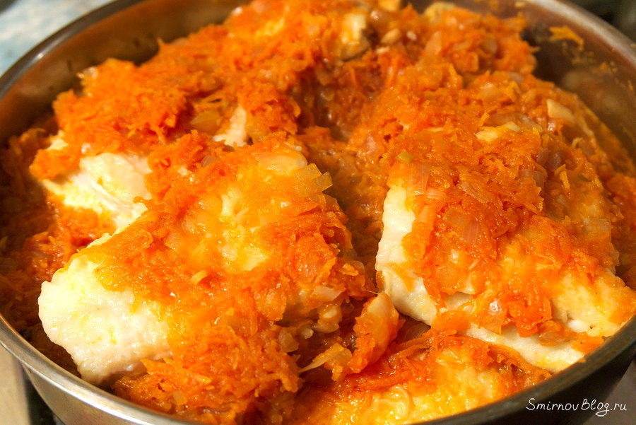 Рыба в маринаде из моркови и лука