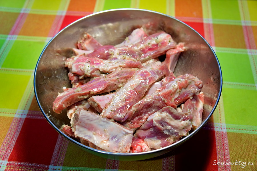 Свиные рёбрышки в маринаде
