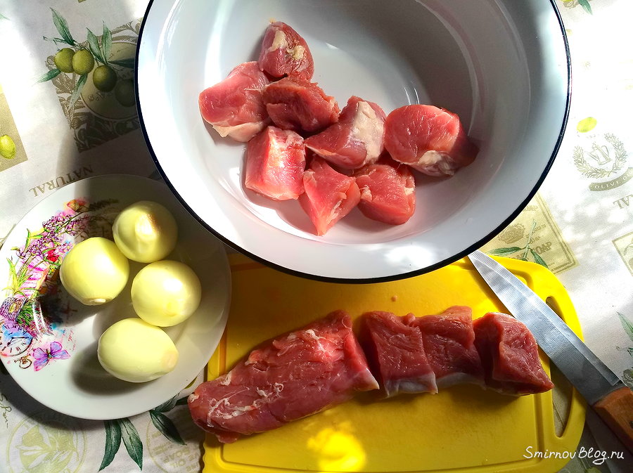 Сочный шашлык из свиной вырезки Куски свиной вырезки для шашлыка