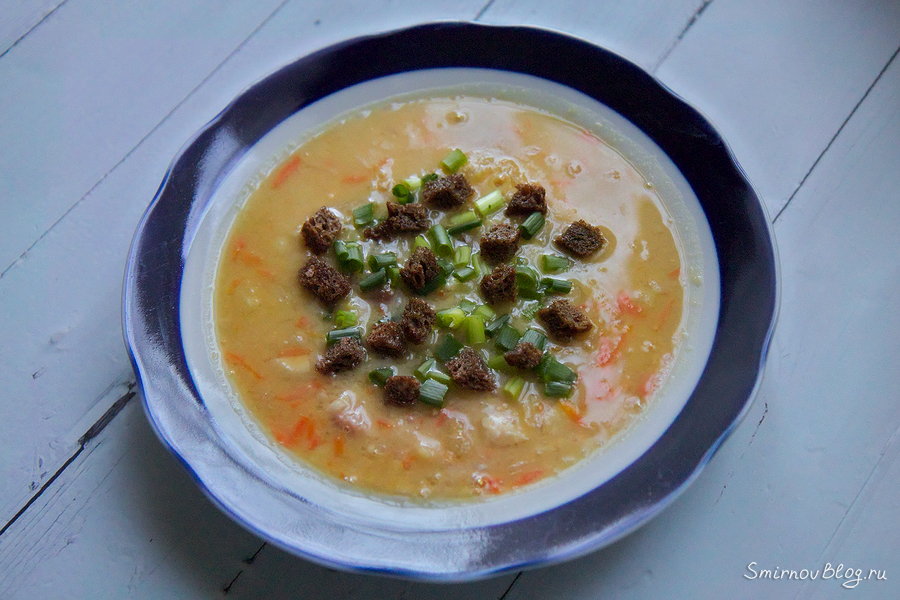 Гороховый суп на копчёной грудинке