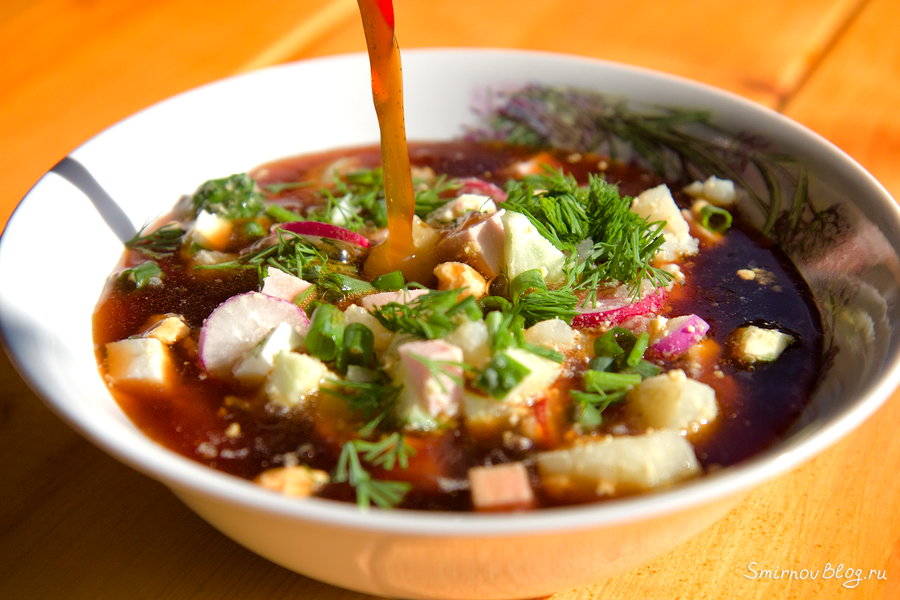 Окрошка с колбасой на квасе