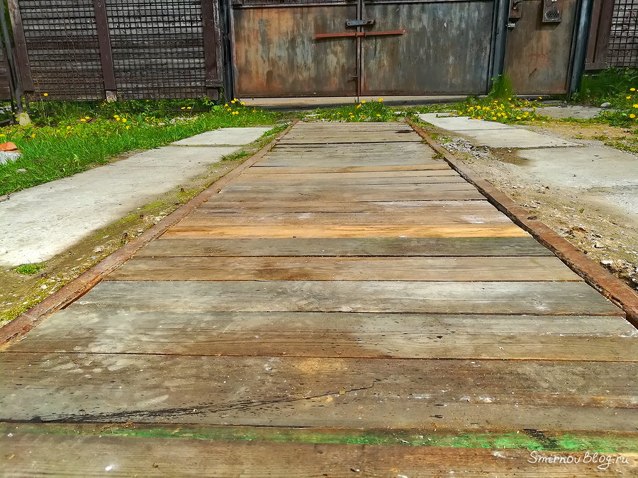 Отремонтированный настил смотровой ямы