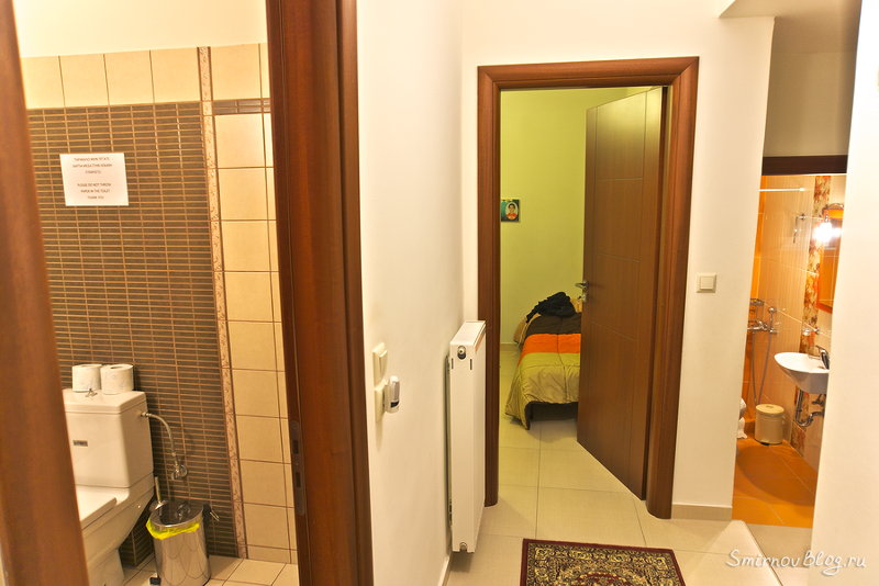 В апартаментах Rose's House две ванные комнаты В апартаментах Rose's House две ванные комнаты