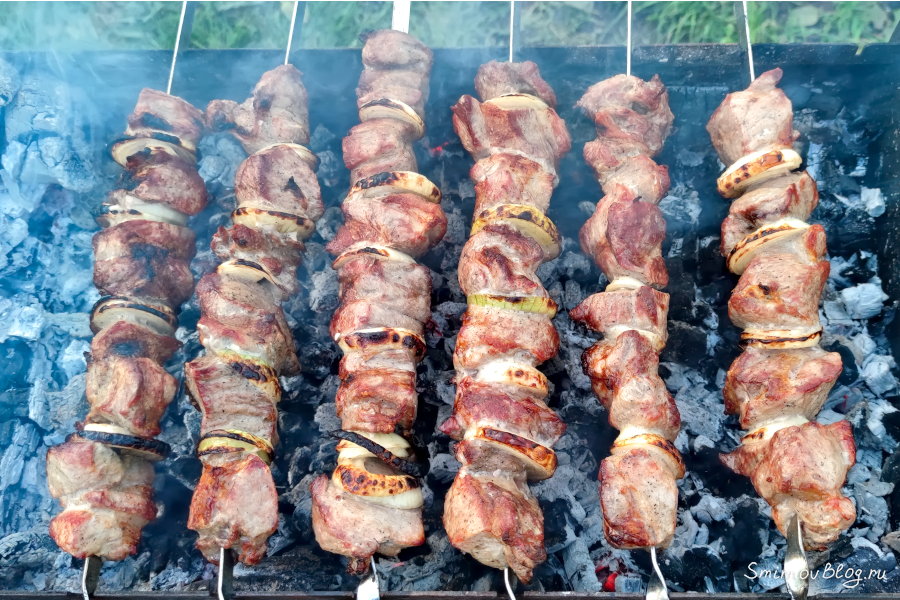 Как приготовить сочный шашлык из свиной шеи