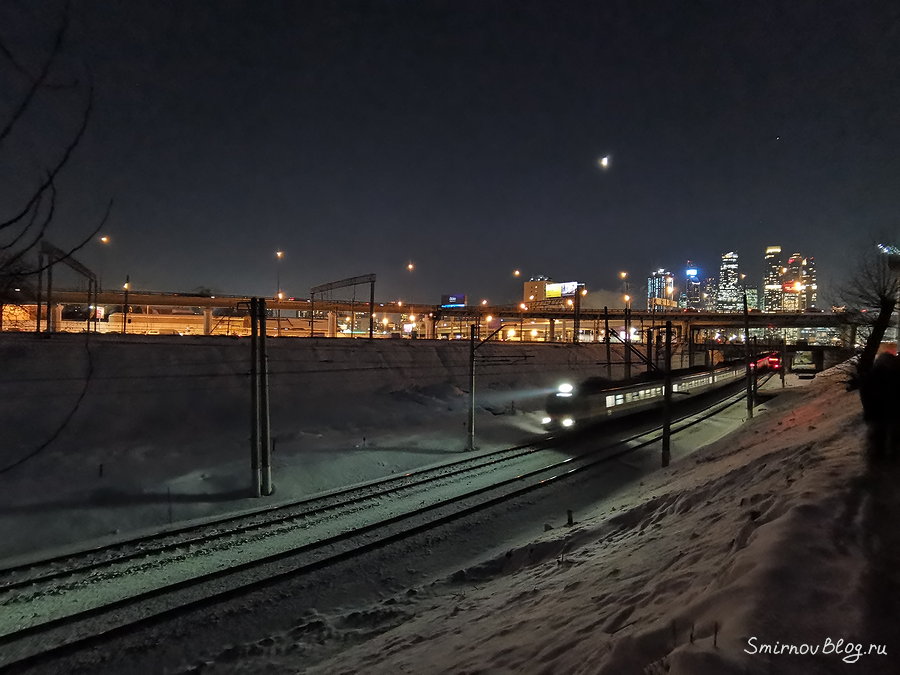 Другая, нетипичная Москва Москва, железная дорога в районе улици Розанова