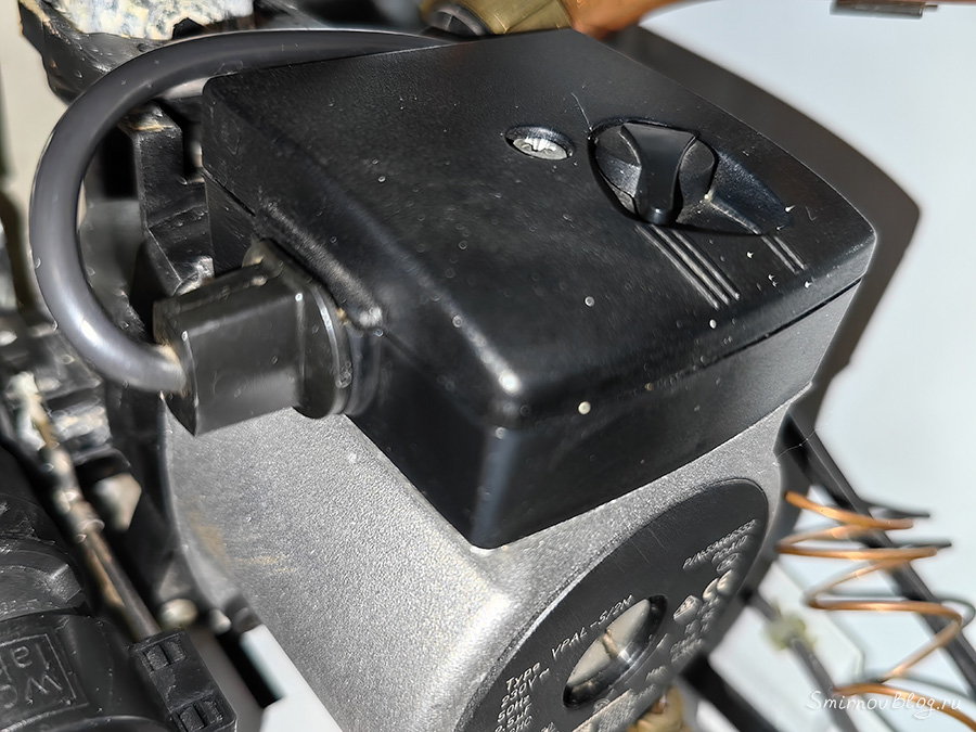 Блок управления циркуляционным насосом 